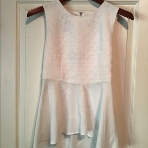 VESTIQUE White peplum top